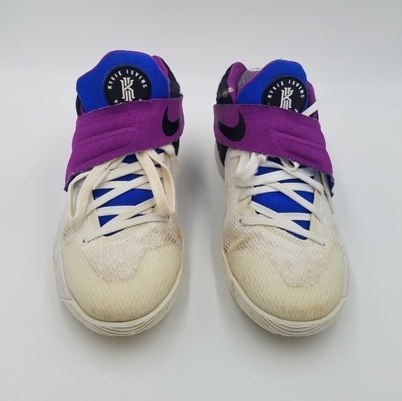 Nike Kyrie Irving Basketball Kyrie 2 Kyrache Sneaker Shoe 4.5Y Youth - Picture 2 of 11